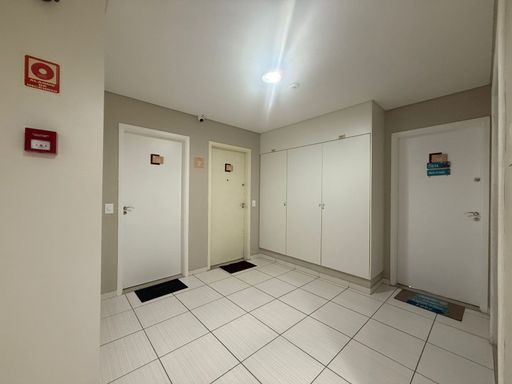 hall de entrada do apartamento