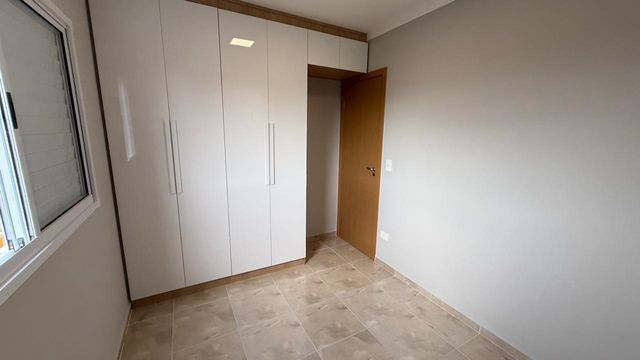 dormitório 2 com armários planejados