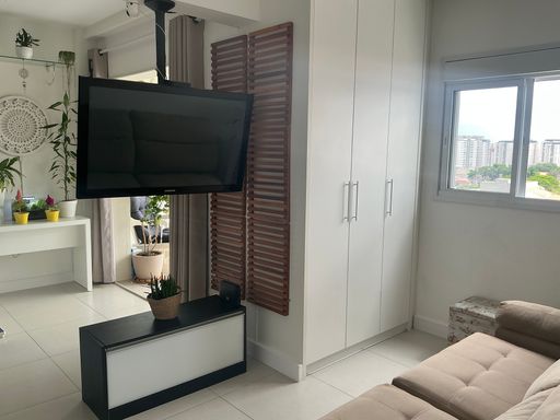 ampla sala 2 ambientes com acesso a varanda gourmet