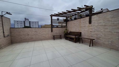 varanda aconchegante com vista livre privilegiada