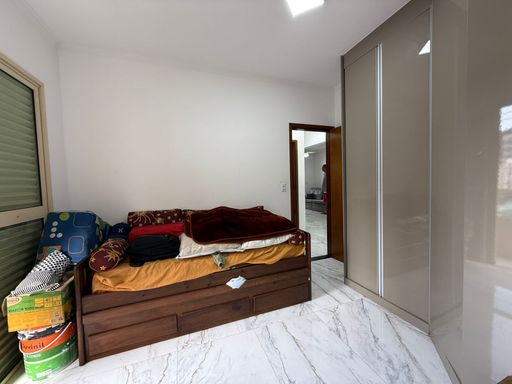 suíte 3 com porta de correr para suíte