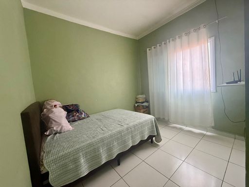 suíte 2 ampla e bem arejada