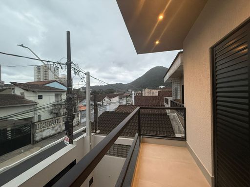 varanda ampla da suíte principal com vista livre