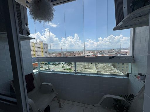 sacada envidraçada com vista livre privilegiada