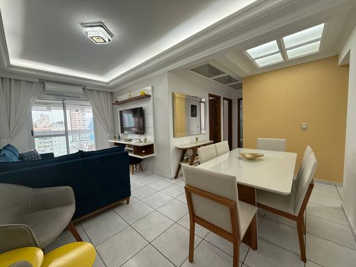 sala ampla 2 ambientes com acesso a varanda gourmet envidraçada
