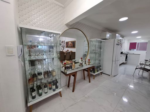 sala ampla 2 ambientes semi integrada a cozinha com acesso a área de serviço arejada