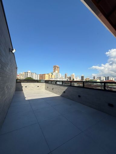 ampla varanda com vista livre privilegiada