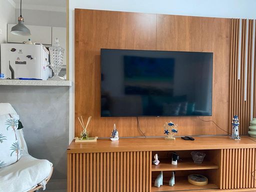 sala ampla 2 ambientes semi integrada a cozinha com amplo balcão em granito