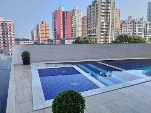 piscina climatizada adulto e infantil com vista livre
