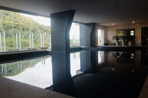 piscina climatizada e coberta