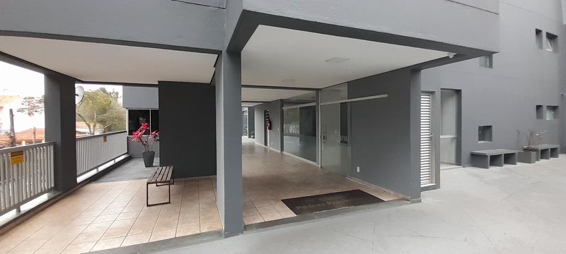 entrada principal com portaria 24 horas