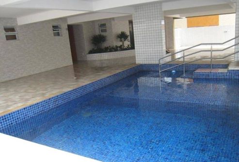 ampla piscina aquecida adulto e infantil