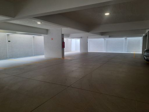 estacionamento coberto