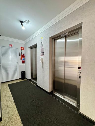 hall dos elevadores de serviço e social