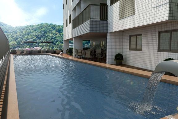 Foto ilustrativa da piscina com cascata e vista livre