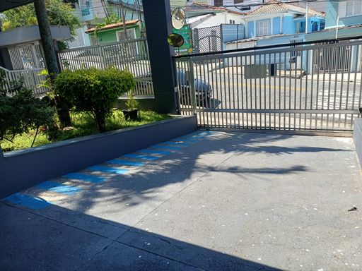 entrada para garagem e acessibilidade