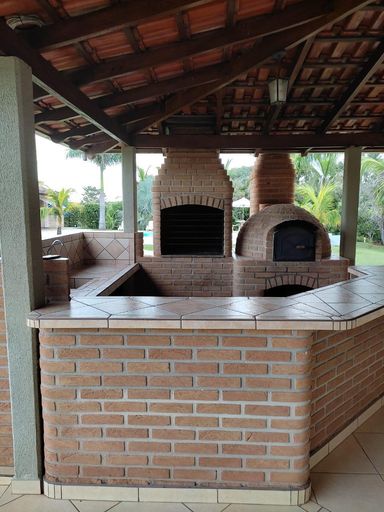 CHURRASQUEIRA/BALCÃO