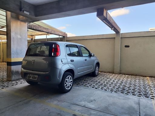 2 Vagas de garagem, livres e demarcadas