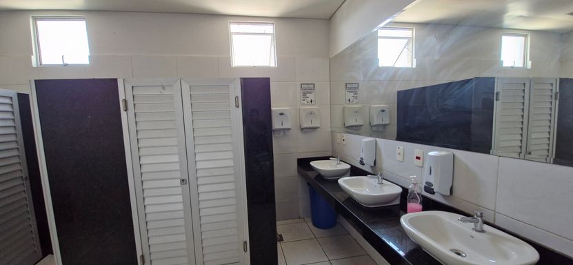 Vestiário/banheiro feminino