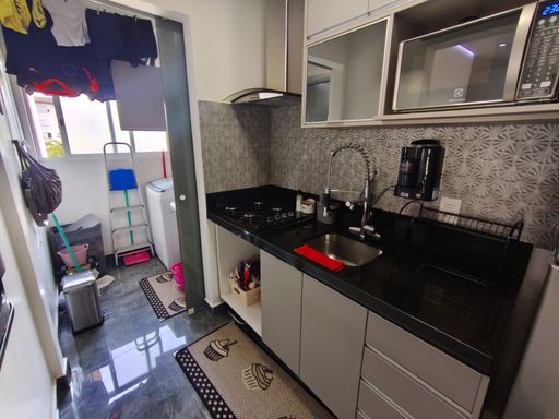 Cozinha e área de serviço