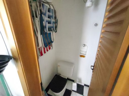 BANHEIRO DE SERVIÇO