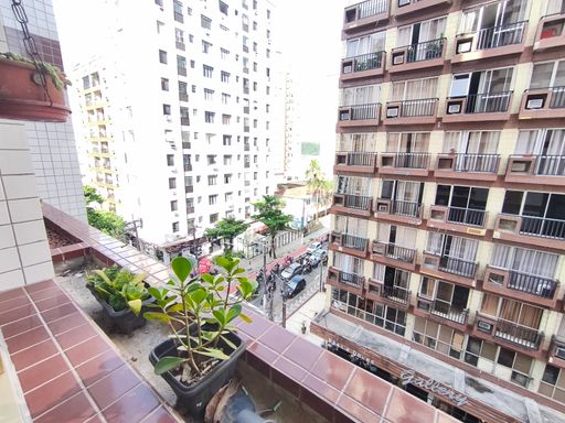 VISTA DA JANELA DA SALA