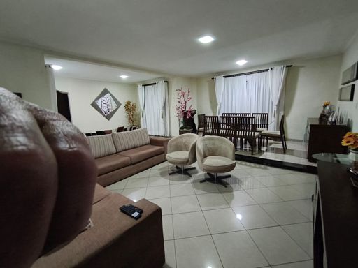 Sala ampla
