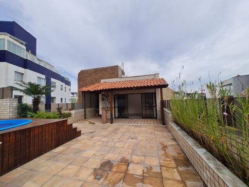 Piscina e área Gourmet na cobertura