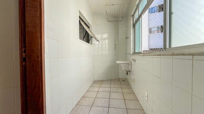 ÁREA DE SERVIÇO