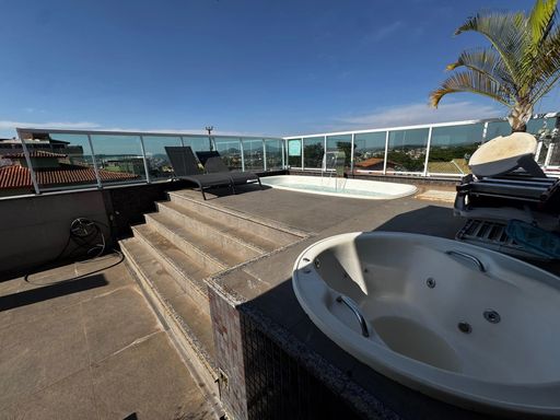 Piscina e hidromassagem