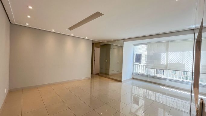 SALA COM VARANDA