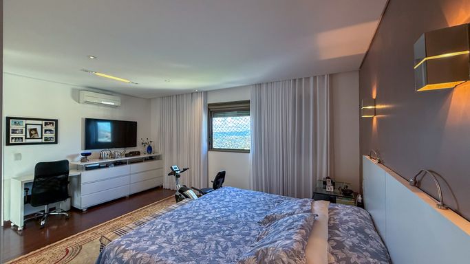 QUARTO