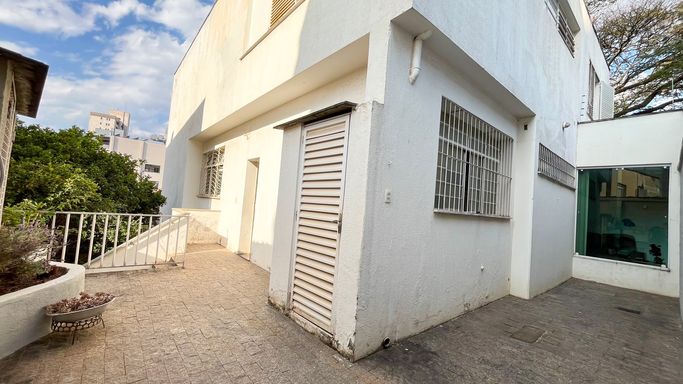 ÁREA EXTERNA