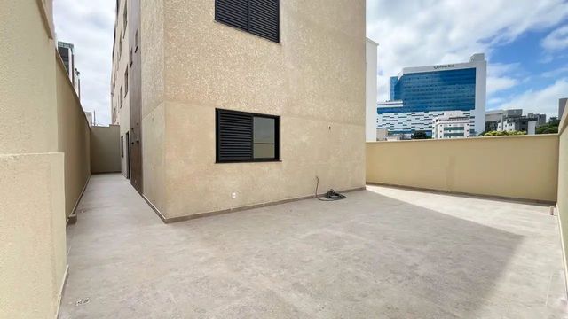 ÁREA PRIVATIVA DESCOBERTA