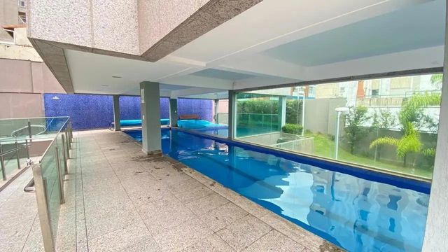 PISCINA COBERTA E AQUECIDA