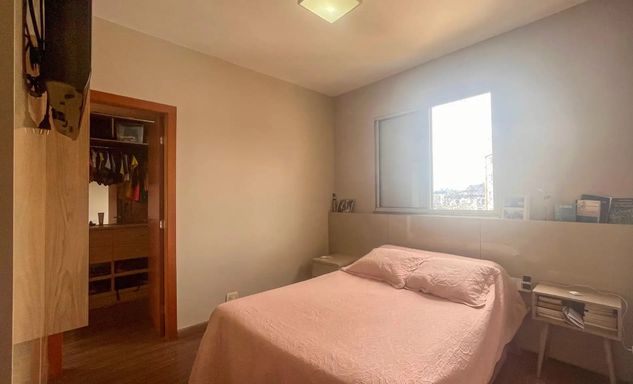 Quarto com closet
