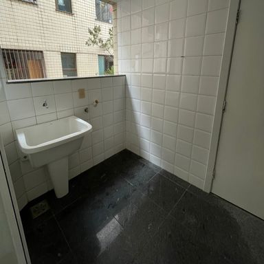 ÁREA DE SERVIÇO