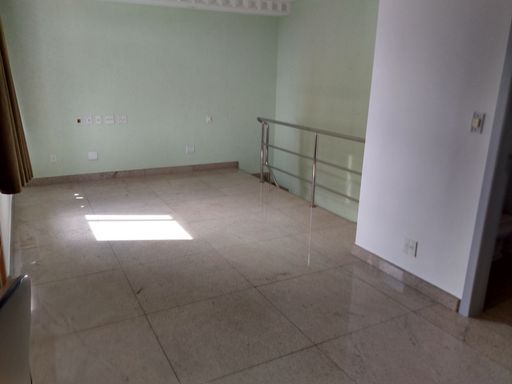 Sala segundo pavimento