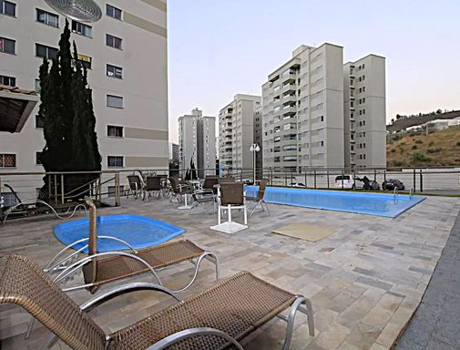 PISCINAS