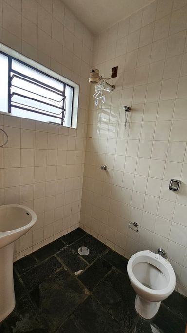 banheiro de serviço