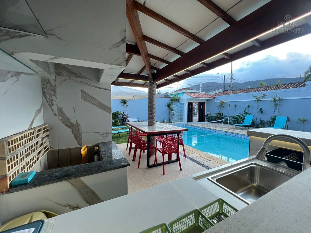 Casa, 4 quartos, 200 m² - Foto 1