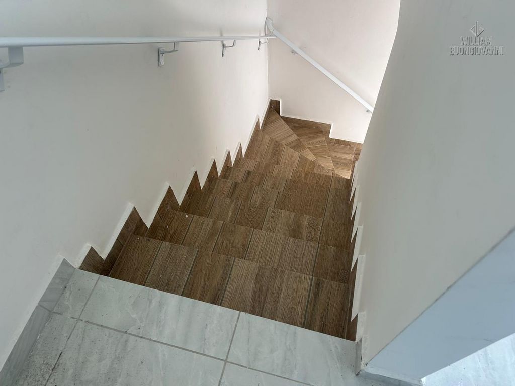 Casa de Condomínio à venda com 1 quarto, 40m² - Foto 2