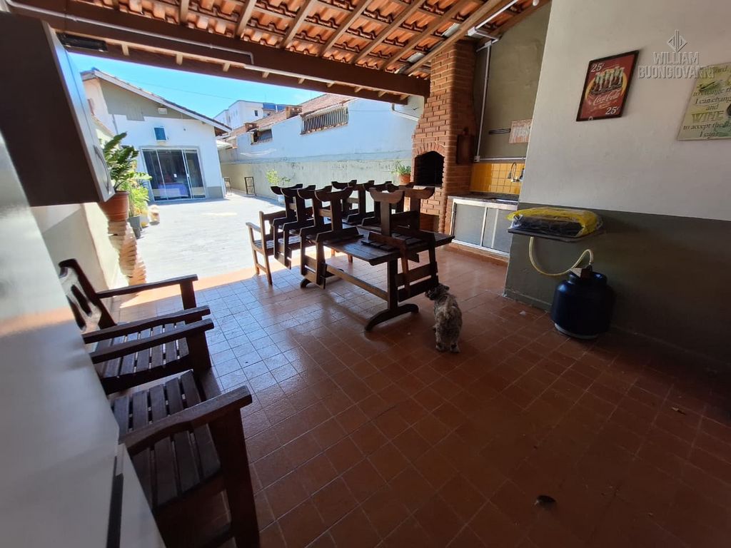 Casa, 3 quartos, 131 m² - Foto 1