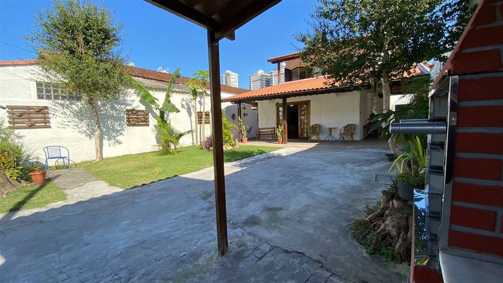 Casa, 5 quartos, 174 m² - Foto 1