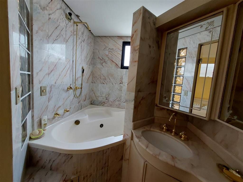 Apartamento, 3 quartos, 246 m² - Foto 20
