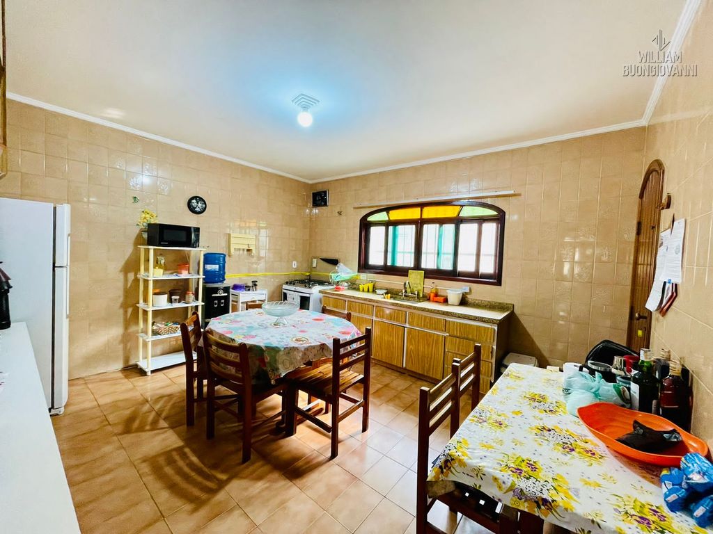 Casa, 3 quartos, 240 m² - Foto 4
