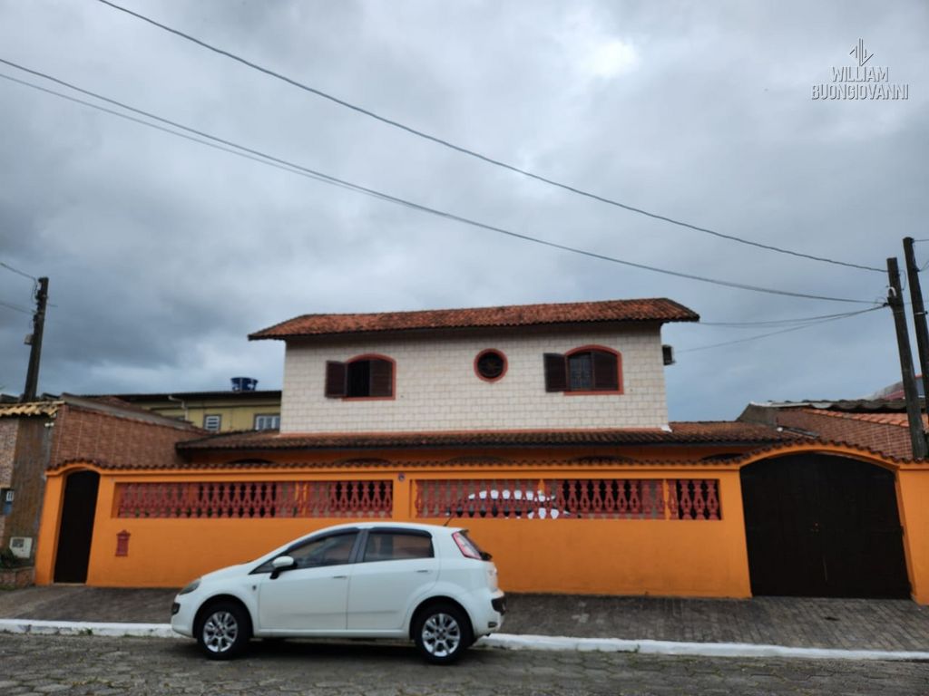 Casa, 3 quartos, 196 m² - Foto 1