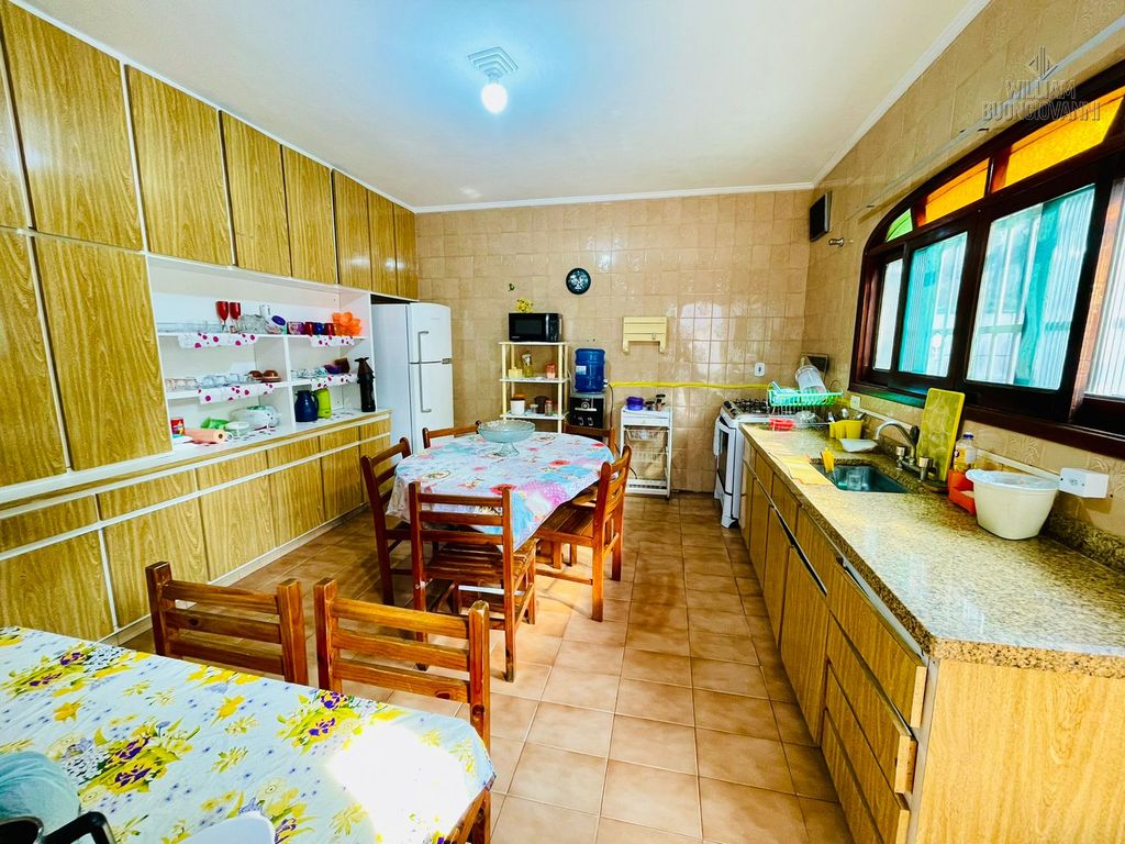 Casa, 3 quartos, 240 m² - Foto 12