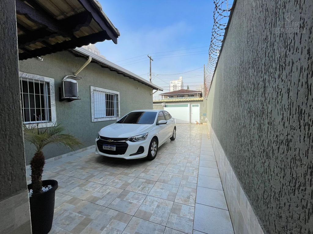 Casa, 4 quartos, 250 m² - Foto 13