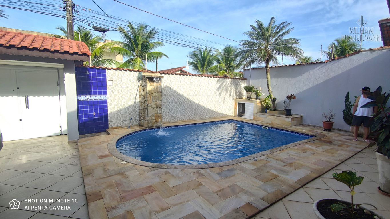Casa, 4 quartos, 136 m² - Foto 1